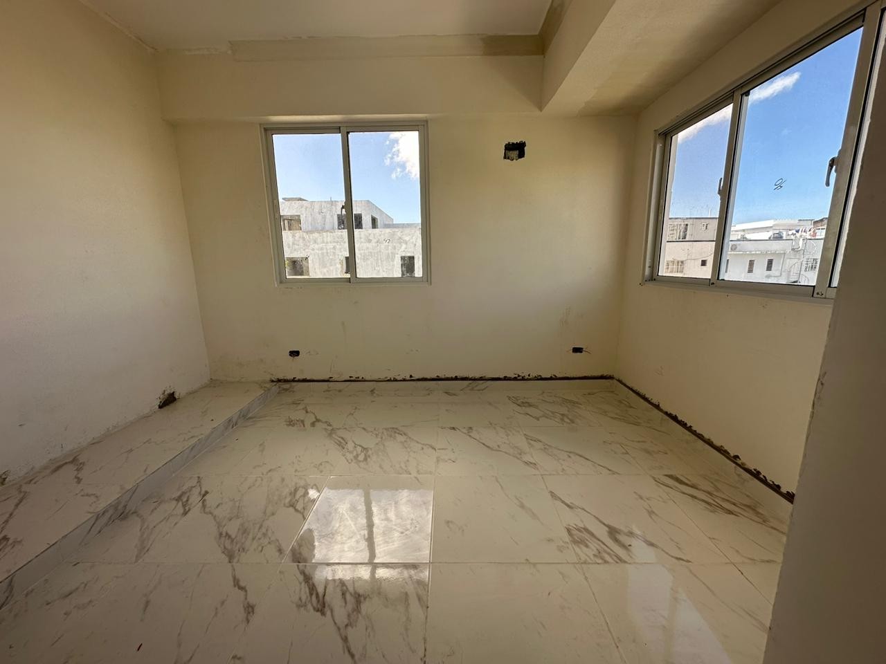 apartamentos - Se vende apartamento en Av. Independencia KM 9 1