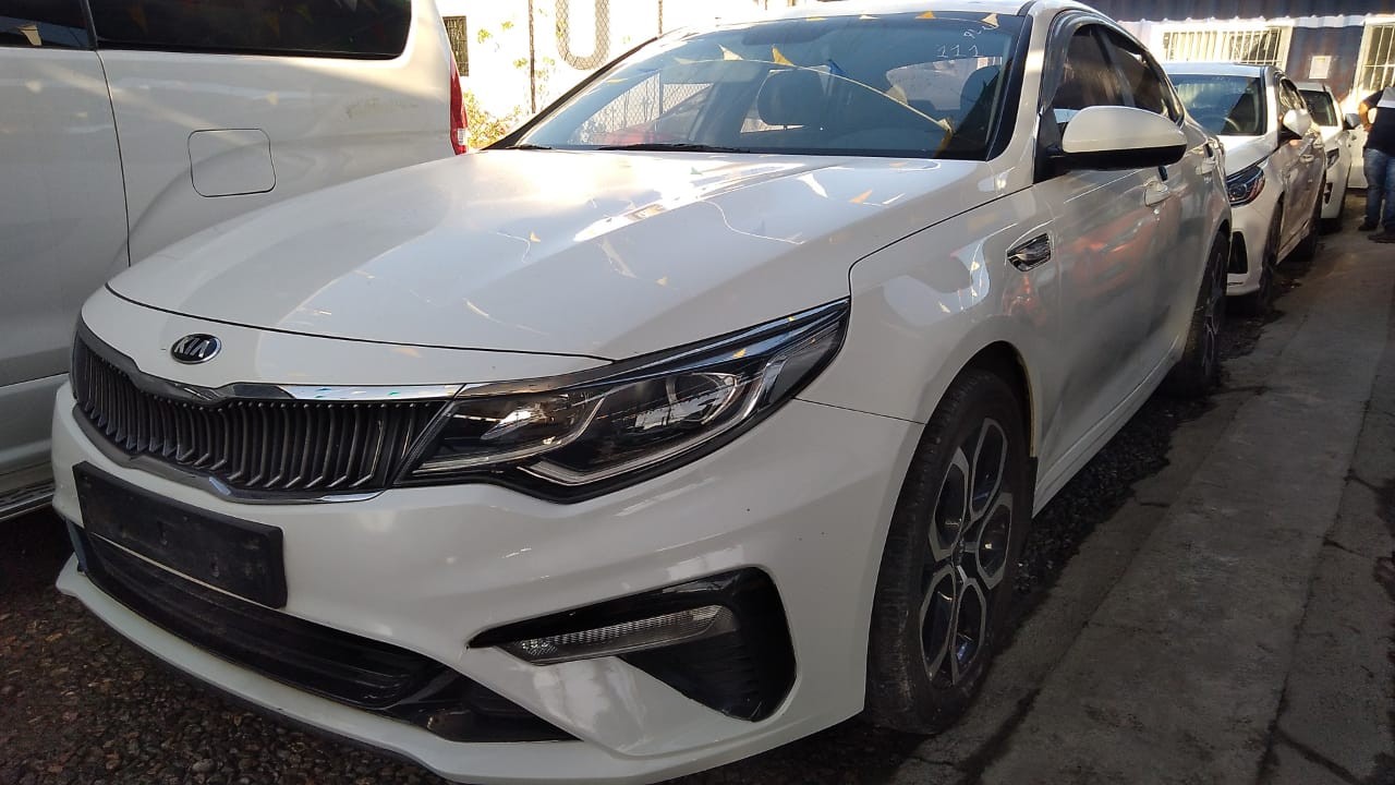 carros - KIA K5 2019 BLANCODESDE: RD$ 795,100.00