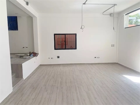 oficinas y locales comerciales - Local en bella vista primer nivel 8