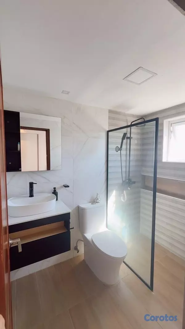 apartamentos - vendo los cacicazgos piso 5 con o sin muebles tres habitaciones dos parqueos  13