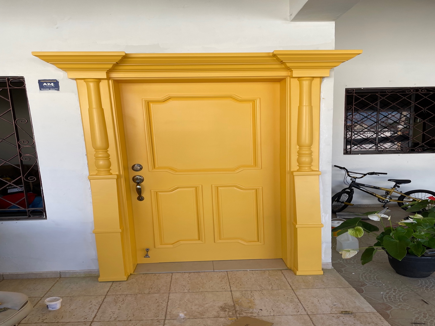 servicios profesionales - Reparamos y pintamos puerta y muebles de tu hogar  2