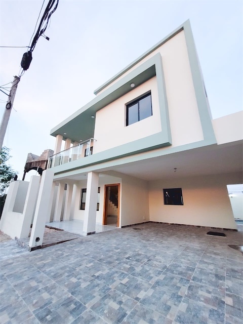 casas - Hermosa casa 2 niveles con piscina  lista para entrega autopista de san Isidro