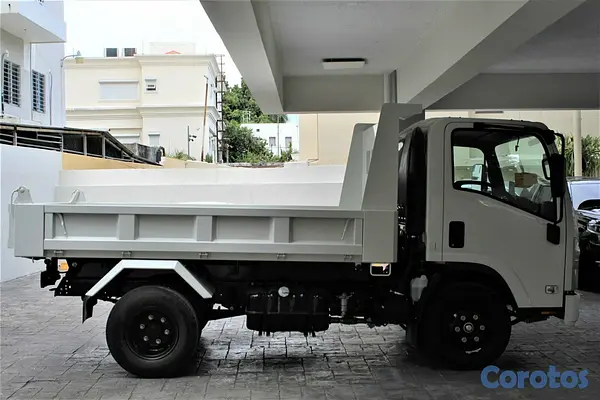 camiones y vehiculos pesados - isuzu Volteo 3mts 2026 4