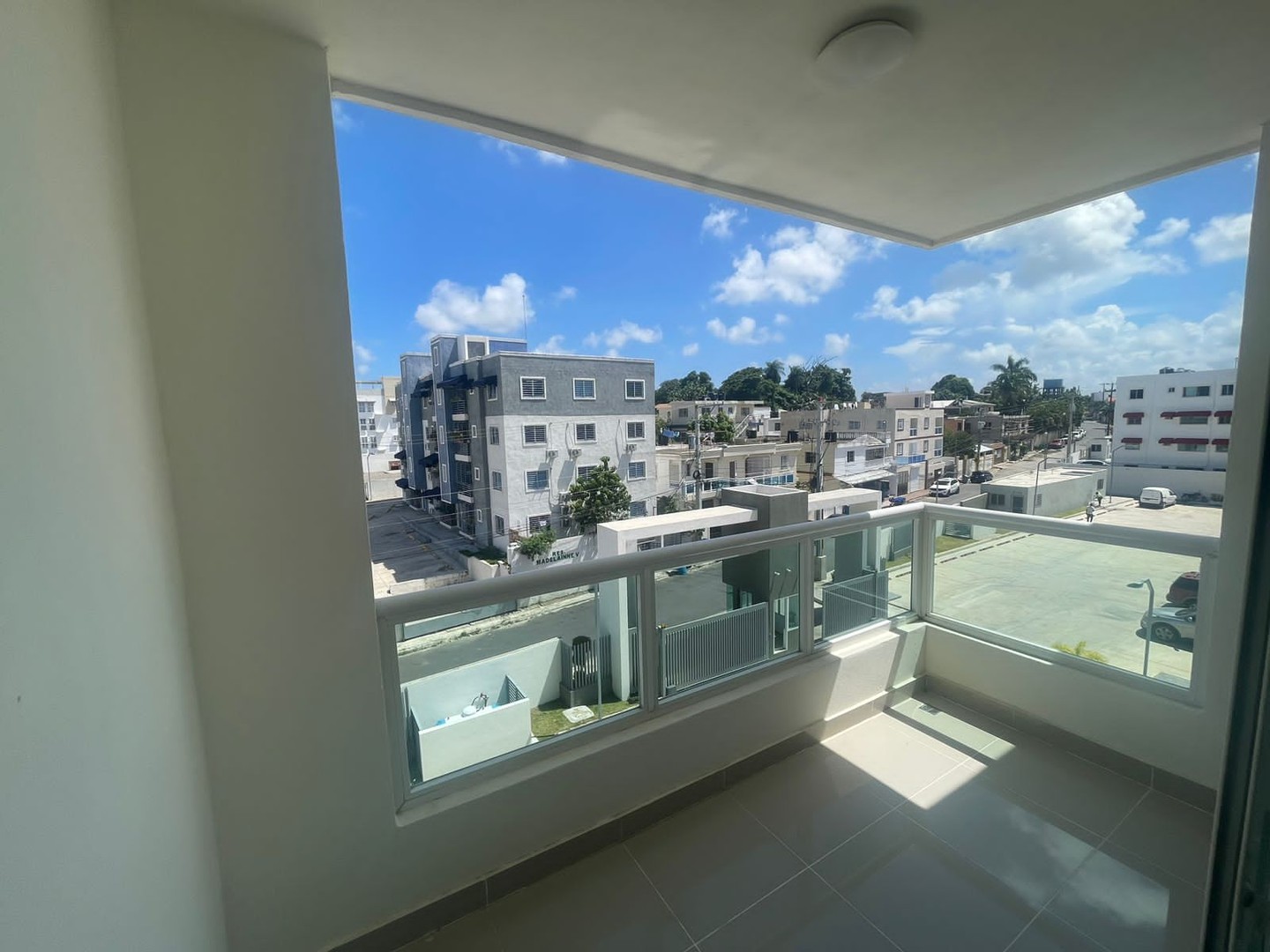apartamentos - Av. Republica de colombia nuevo 3 habitaciones 2 baños 2 parqueos balcon