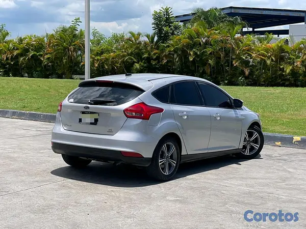 jeepetas y camionetas - ford focus  8