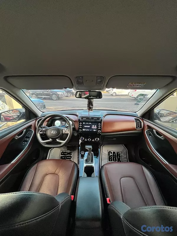 jeepetas y camionetas - Hyundai Cantus LUX 2022 4