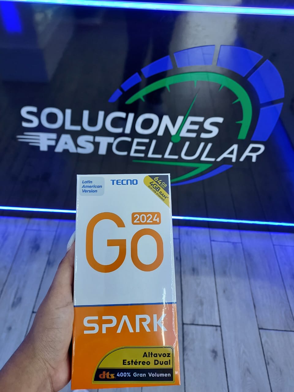 celulares y tabletas - Tecno Spark Go 2024
