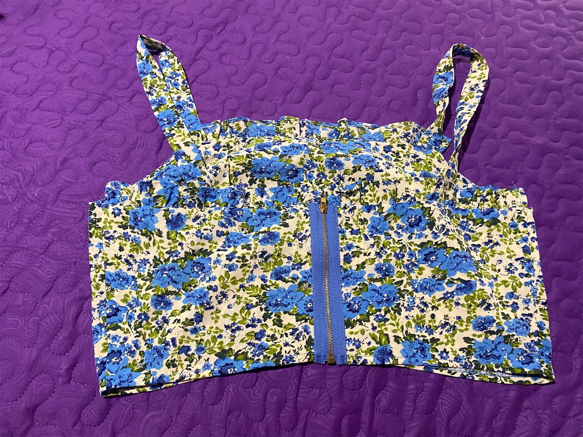 ropa para mujer - Blusa de tirantes floral Size:M
 $475
