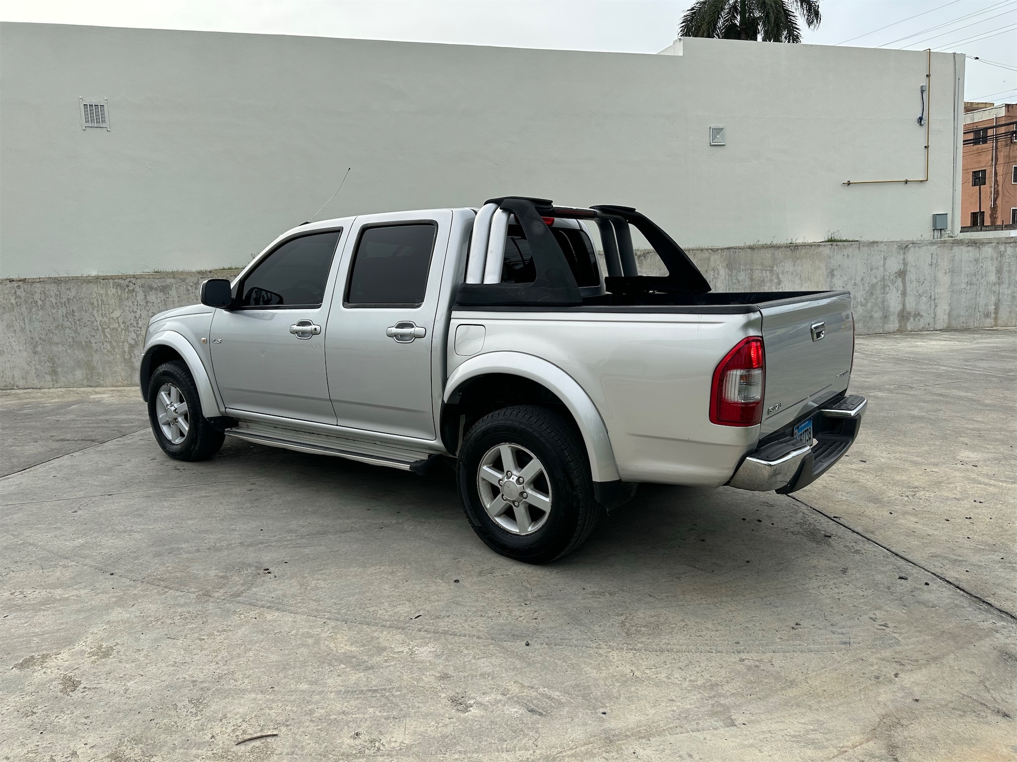 jeepetas y camionetas - Isuzu Dmax ls 4x4 2005 automática
