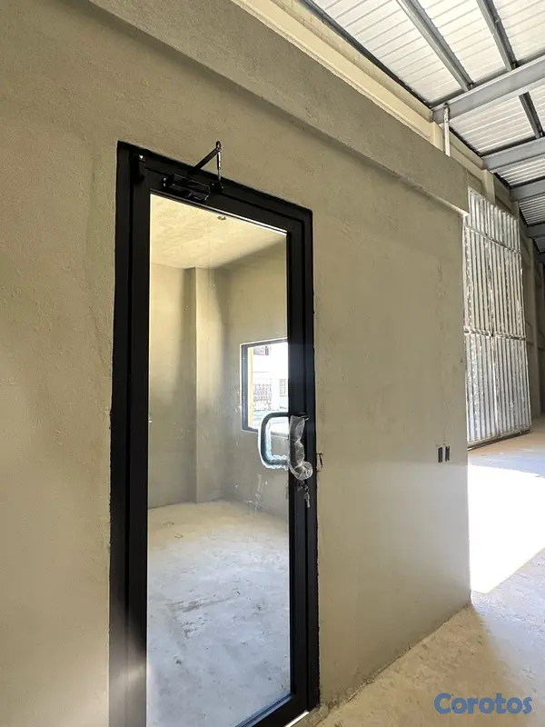 solares y terrenos - NAVE COMERCIAL  6