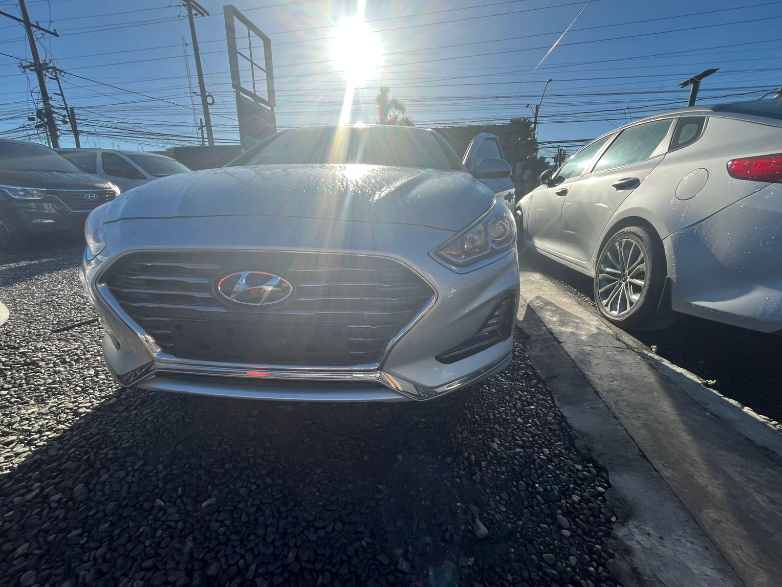 carros - HYUNDAI NEW RISE BLANCO AÑO 2018 DESDE: RD$710,000