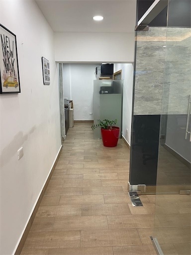 oficinas y locales comerciales - Local amplio en primer nivel 6
