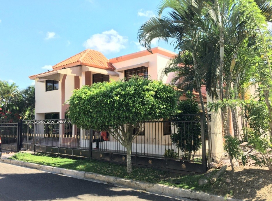 casas - Se Vende Casa de 2 Niveles en La Barranquita, Santiago 0