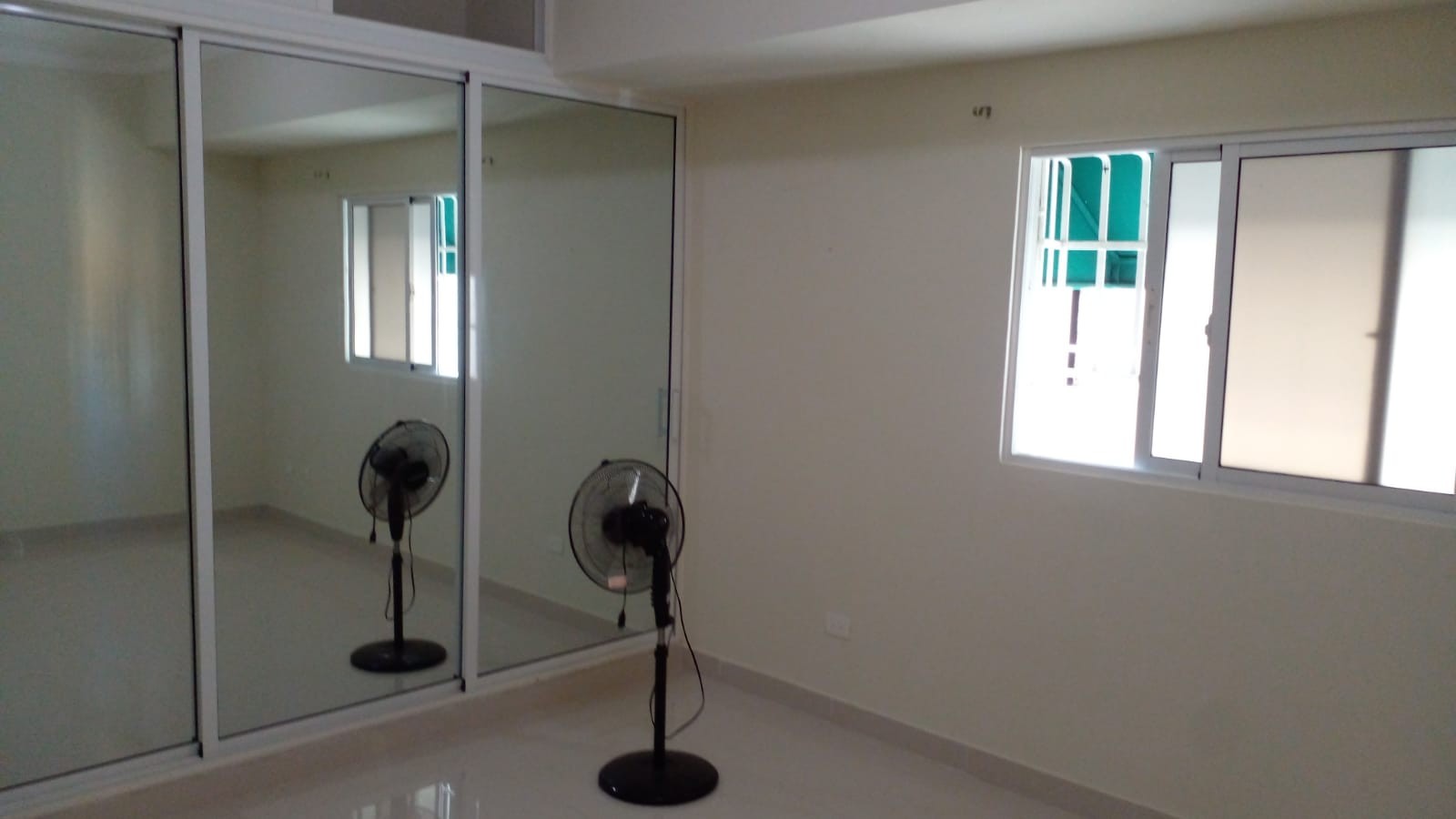 apartamentos - Vendo apart 3er nivel en DON ONORIO .164 mts 2 parqueos paralelos .porton elect. 1