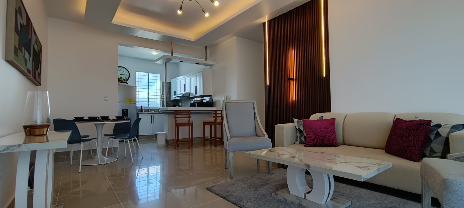 apartamentos - rento 4to piso amueblado auto pista duarte al lado de pepe motor  3