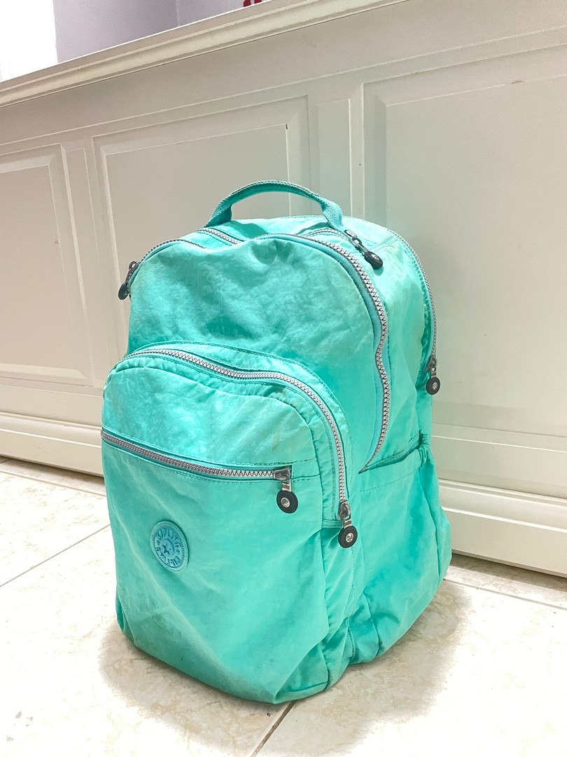 Corotos Mochila Kipling en hermoso azul turquesa como nueva
