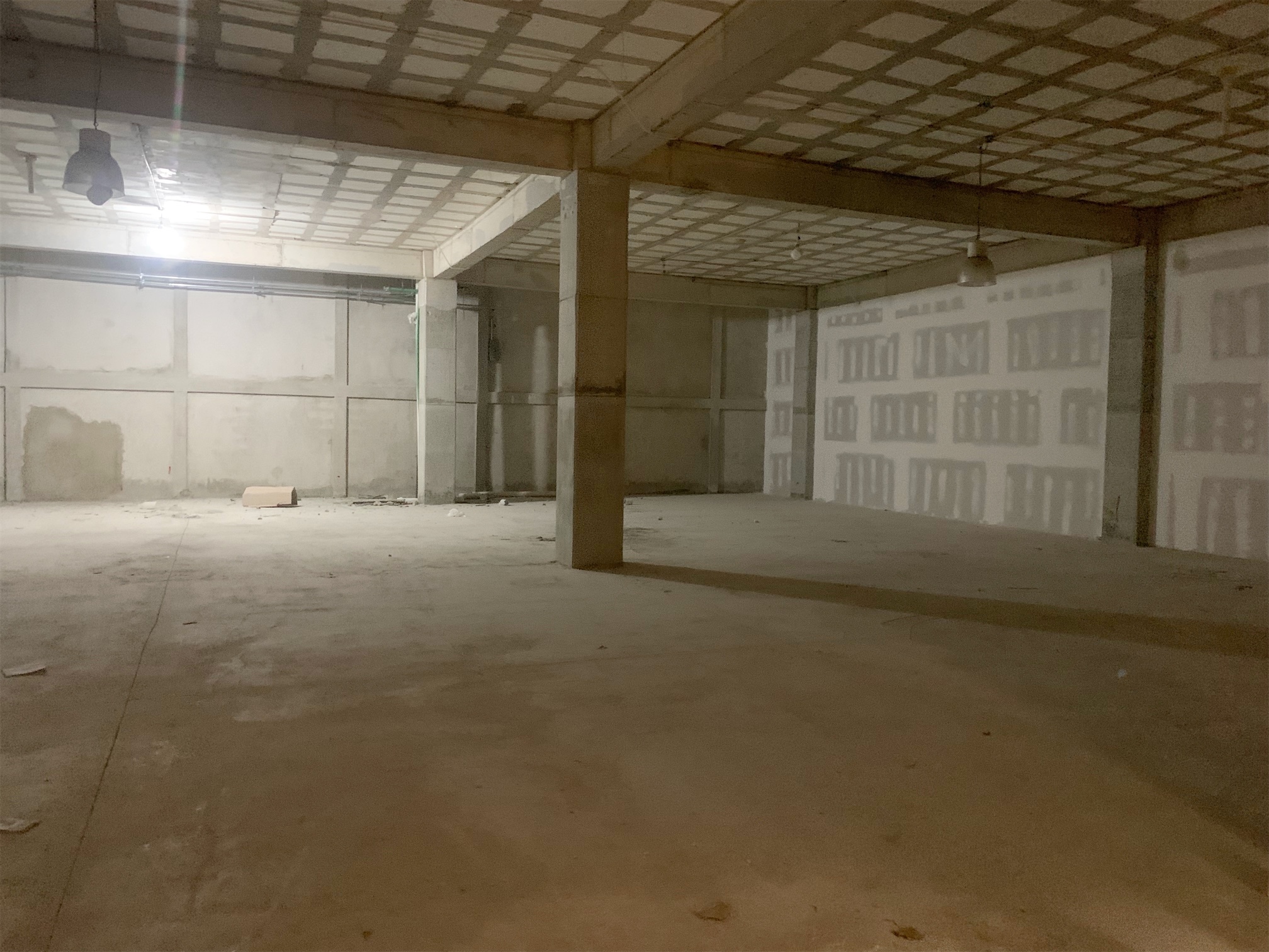 oficinas y locales comerciales - Local espacio abierto  4