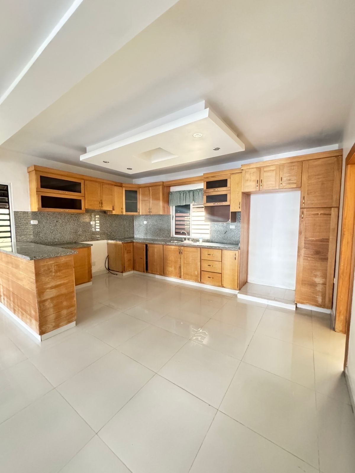 casas - venta de casa en la autopista de san isidro brisa oriental Santo Domingo este  6