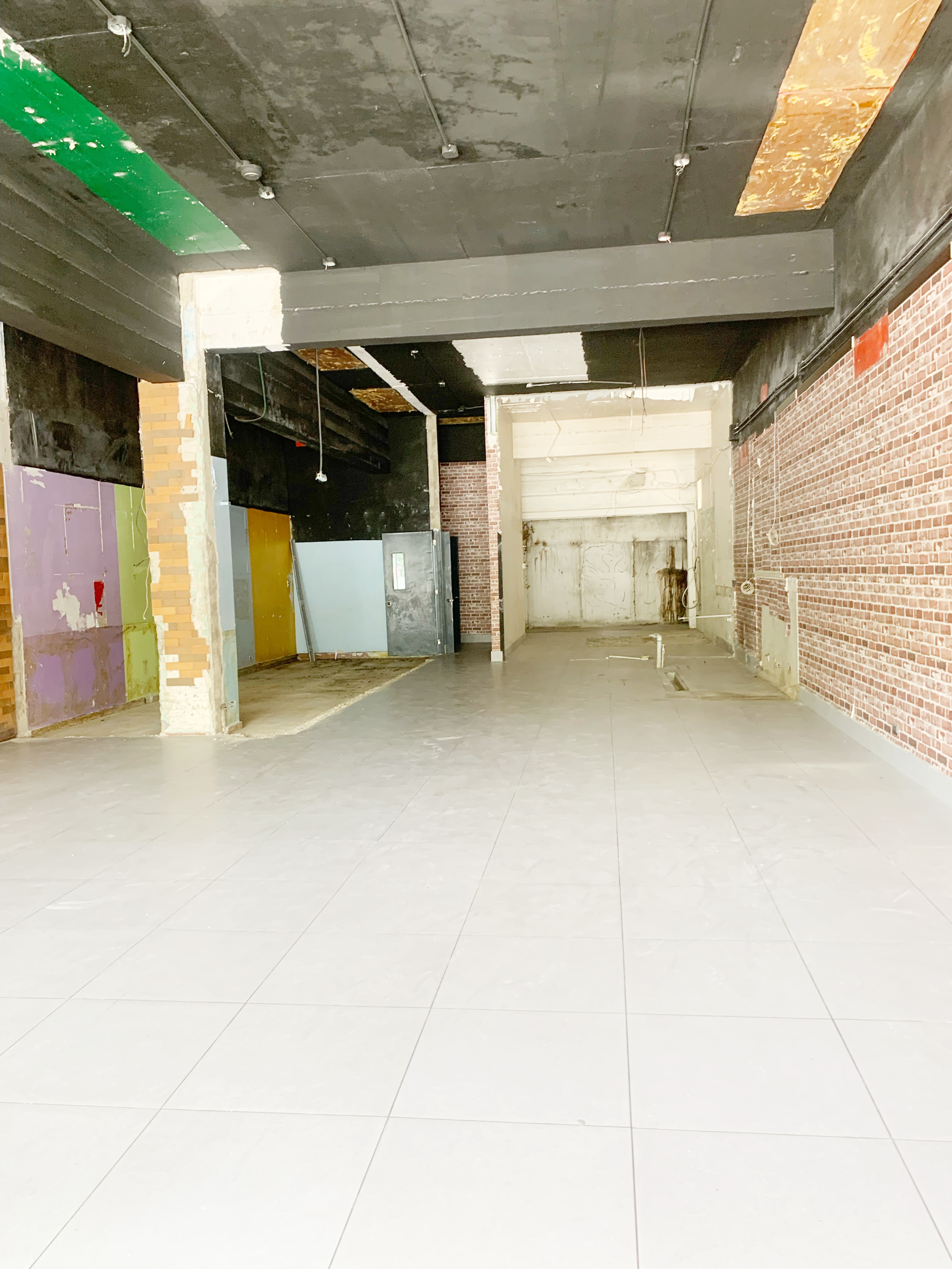 oficinas y locales comerciales - Local salon abierto amplio 4