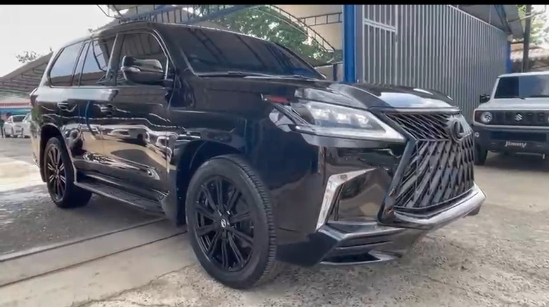 jeepetas y camionetas - 2021 Lexus LX 570 1