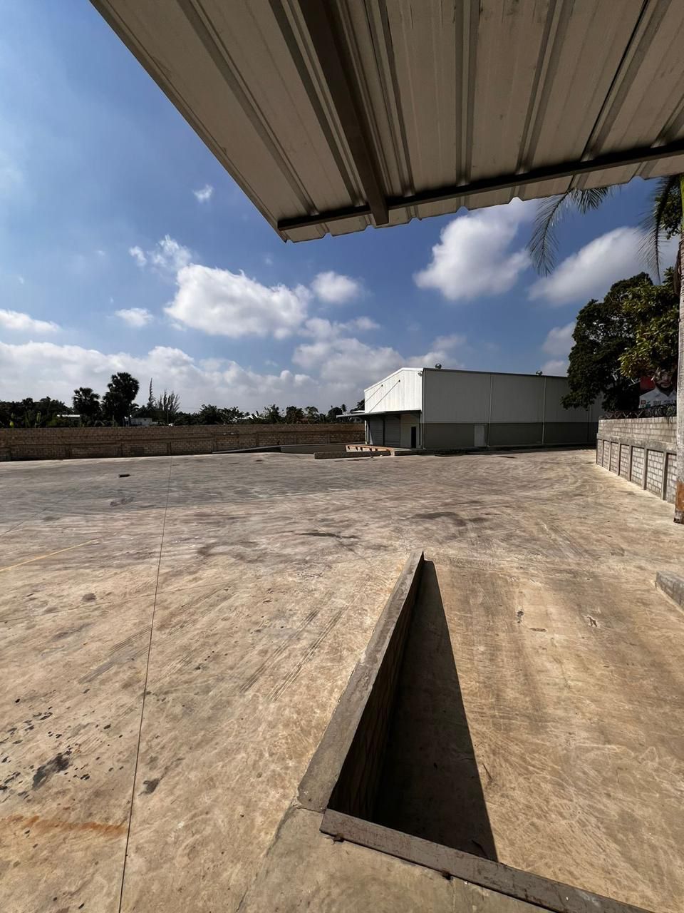 oficinas y locales comerciales - Alquilo Nave 1,300 en Santiago de los Caballeros  5