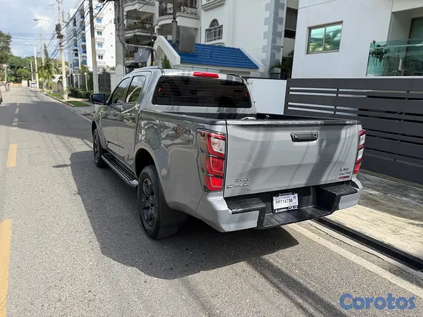 jeepetas y camionetas - Isuzu D-Max  Lse 3.0 TD Hi-Power (2026)  7