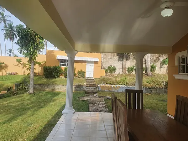 casas - Alquiler Casa Amueblada de 3 Habitaciones Ubicada en Los Róbalos, Samaná 4