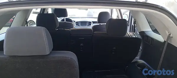 jeepetas y camionetas - Kia Sorento LX año 2020 10