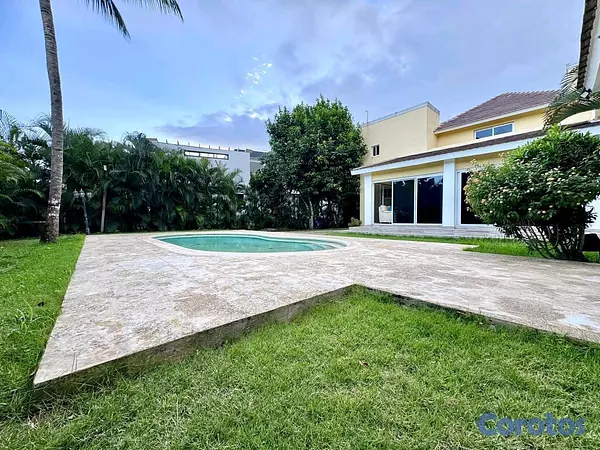 casas vacacionales y villas - Vendo Villa en Juan Dolio  8