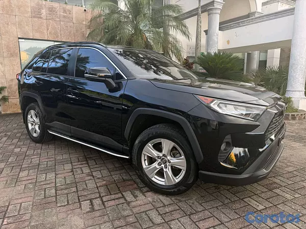 jeepetas y camionetas - Toyota rav4 2020 xle clean carfax  2