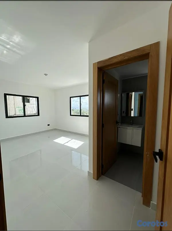 apartamentos - Apartamento de Venta en Ave. Hispanoamericana  2