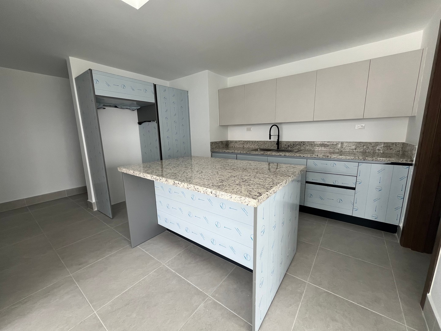 apartamentos - Apartamento En Alquiler En Piantini De Dos Habitaciones 5