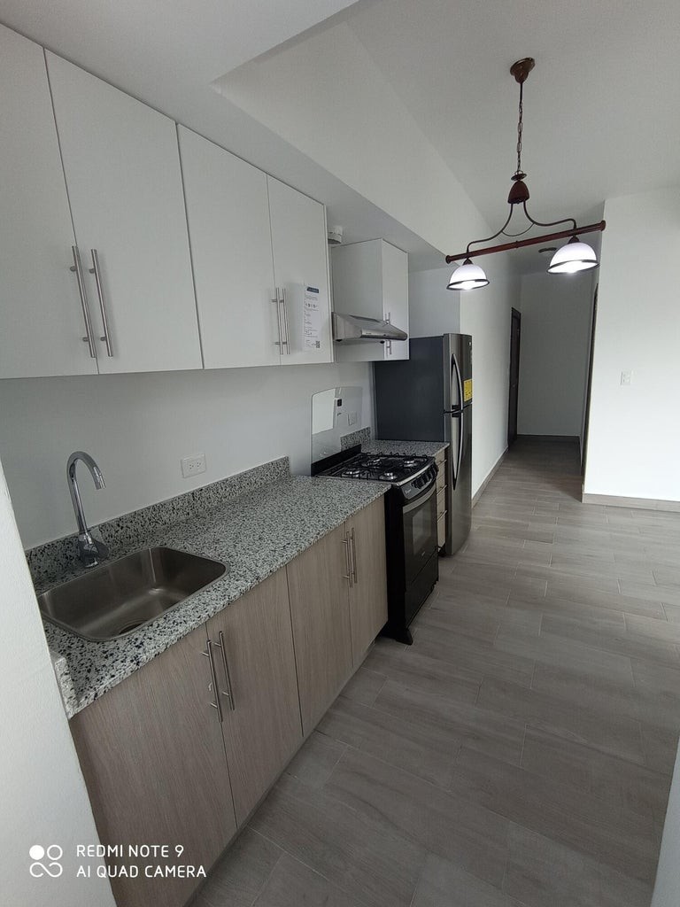 apartamentos - Apartamento en alquiler con línea blanca en Evaristo Morales. de 62 MT2 7