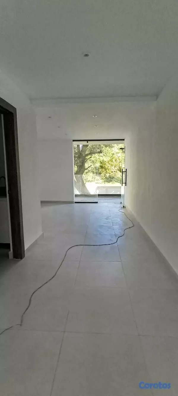 oficinas y locales comerciales - La Julia Excelente local en primer nivel 7 parqueo 3