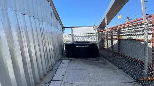 oficinas y locales comerciales - Edificio en MARÍA AUXILIADORA 7
