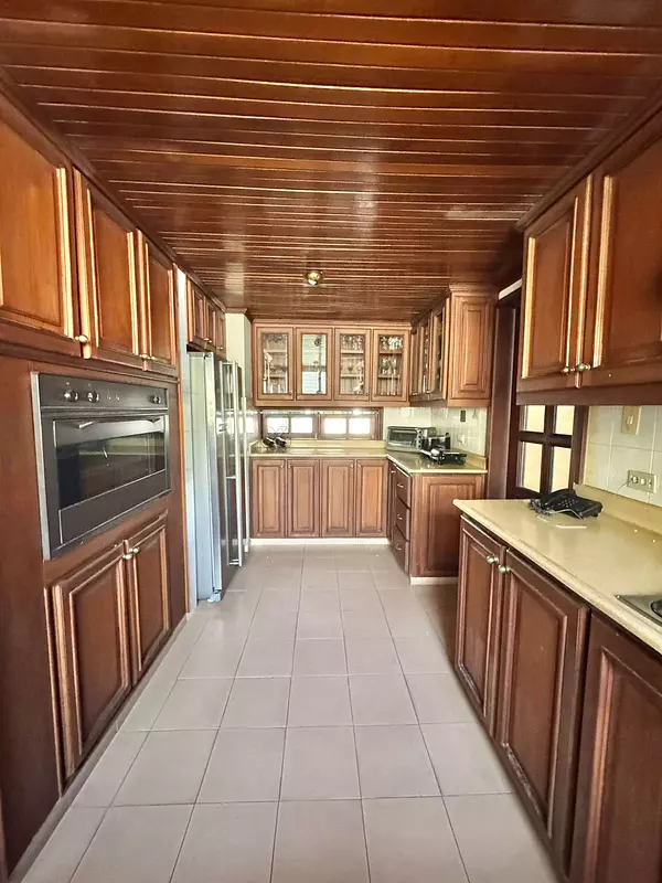 casas - Casa en Venta LAS PRADERAS USD 690,000.00  10