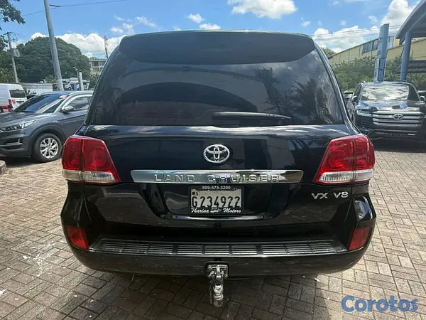 jeepetas y camionetas - Toyota land cruicer vxr 2011 6