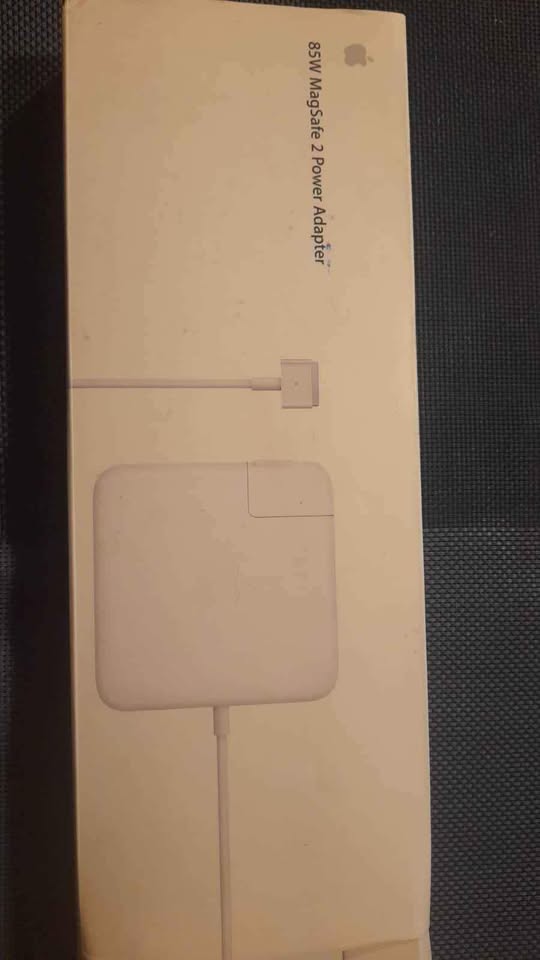 computadoras y laptops -  Adaptador de corriente para MacBook Pro 3
