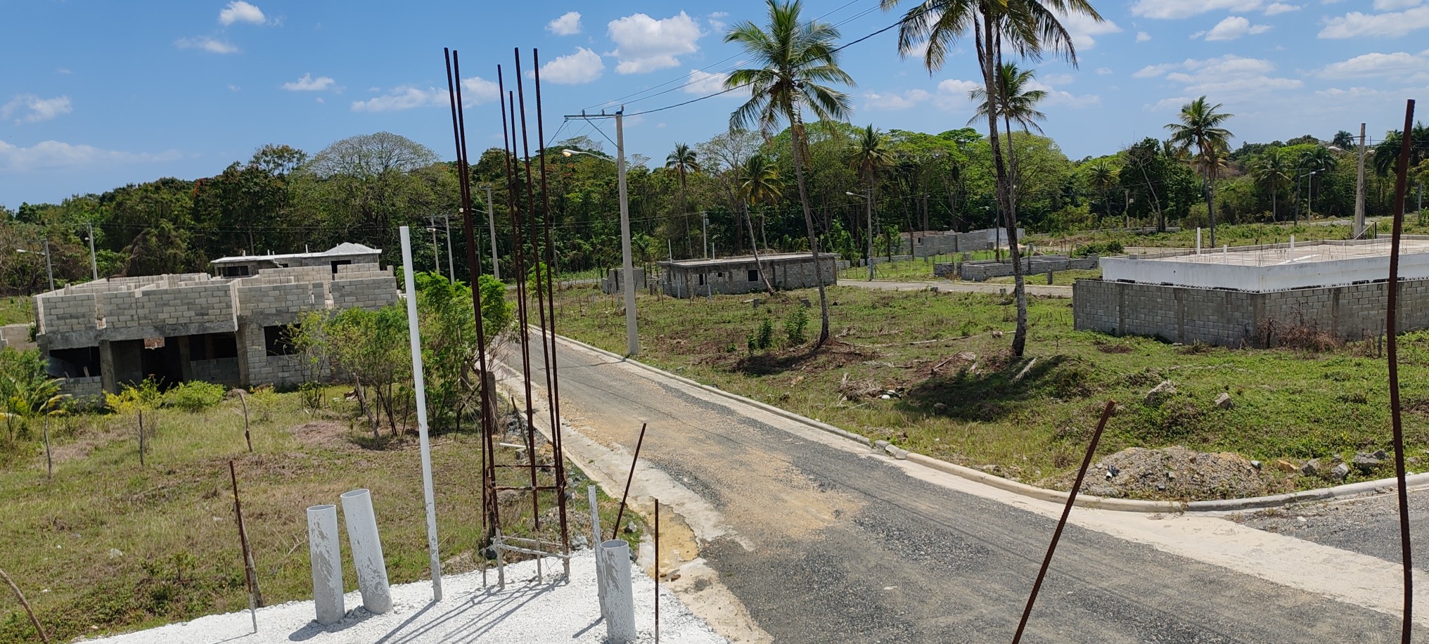 solares y terrenos - Pre-feria venta de terreno en santo domingo aprovecha el desc. 300 pesos por mts 3
