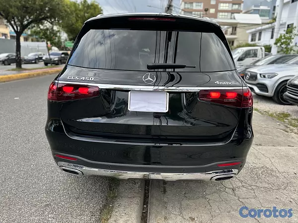 jeepetas y camionetas - Mercedes Benz GLS 450 año 2025 6