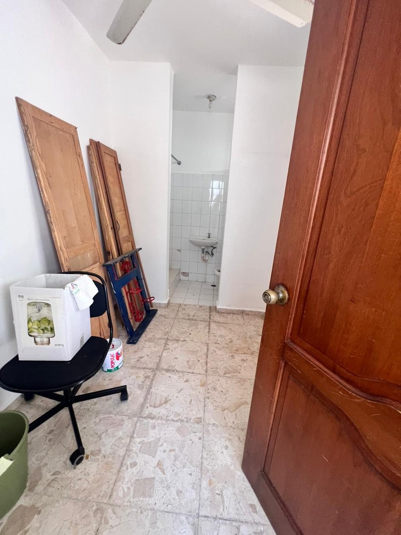 casas - Hermosa Casa en Proyecto Cerrado en La Española  1