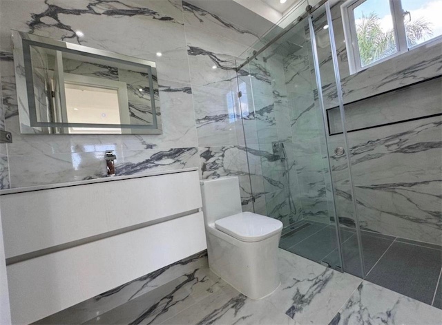 casas - Hermosa Casa en Venta de dos Niveles en Proyecto Cerrado.