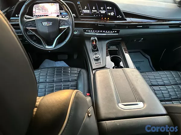 jeepetas y camionetas - Cadillac escalade Long año 2022  8