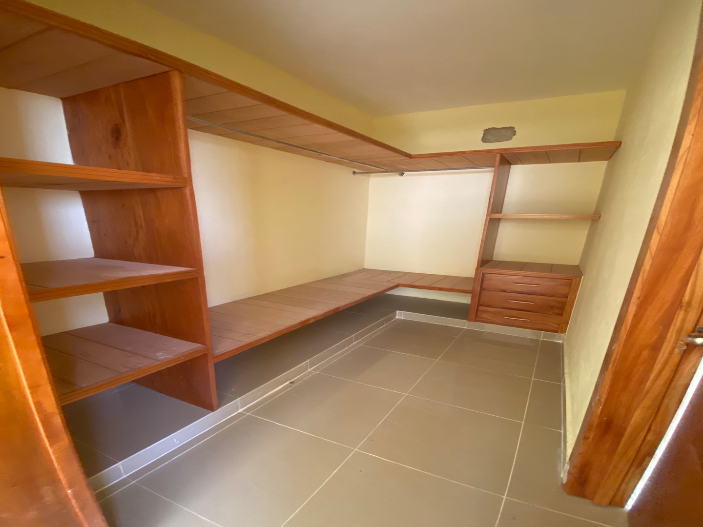casas - CASA EN VENTA EN SANTIAGO DE LOS CABALLEROS POR LOS PRADO 8