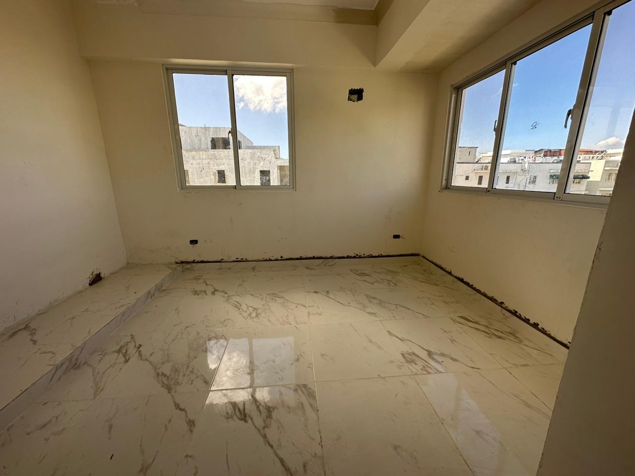 apartamentos - Se vende apartamento en Av. Independencia KM 9 4