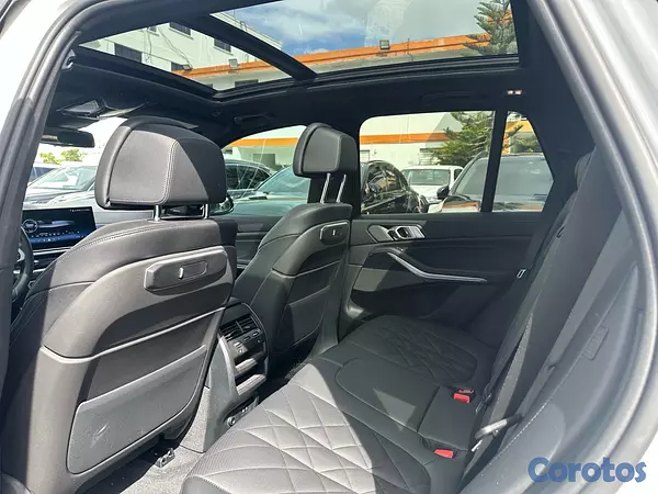 jeepetas y camionetas - BMW X5 M 40i año 2024  8