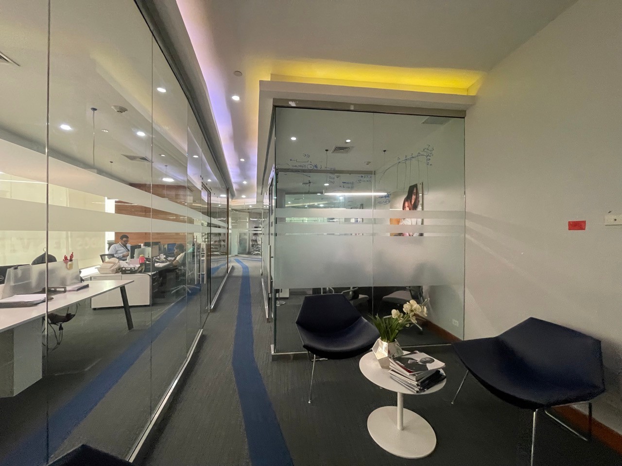 oficinas y locales comerciales - Local en Citi Tower Acropolis Center Piantini Piso 9 con 776 metros 9