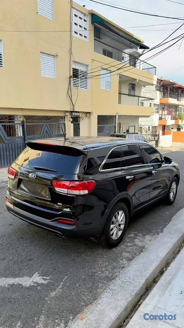 jeepetas y camionetas - De Venta - Kia Sorento 2018 
 5
