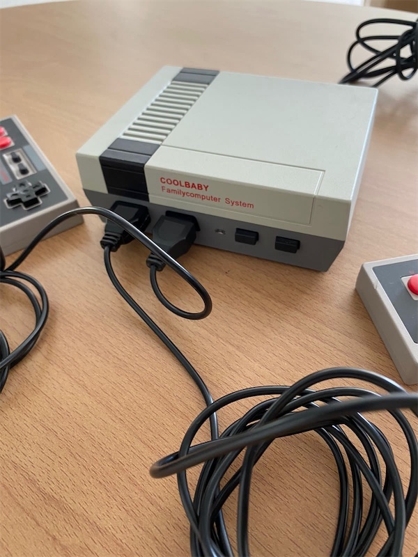 consolas y videojuegos - Cónsola Nintendo con juegos clásicos