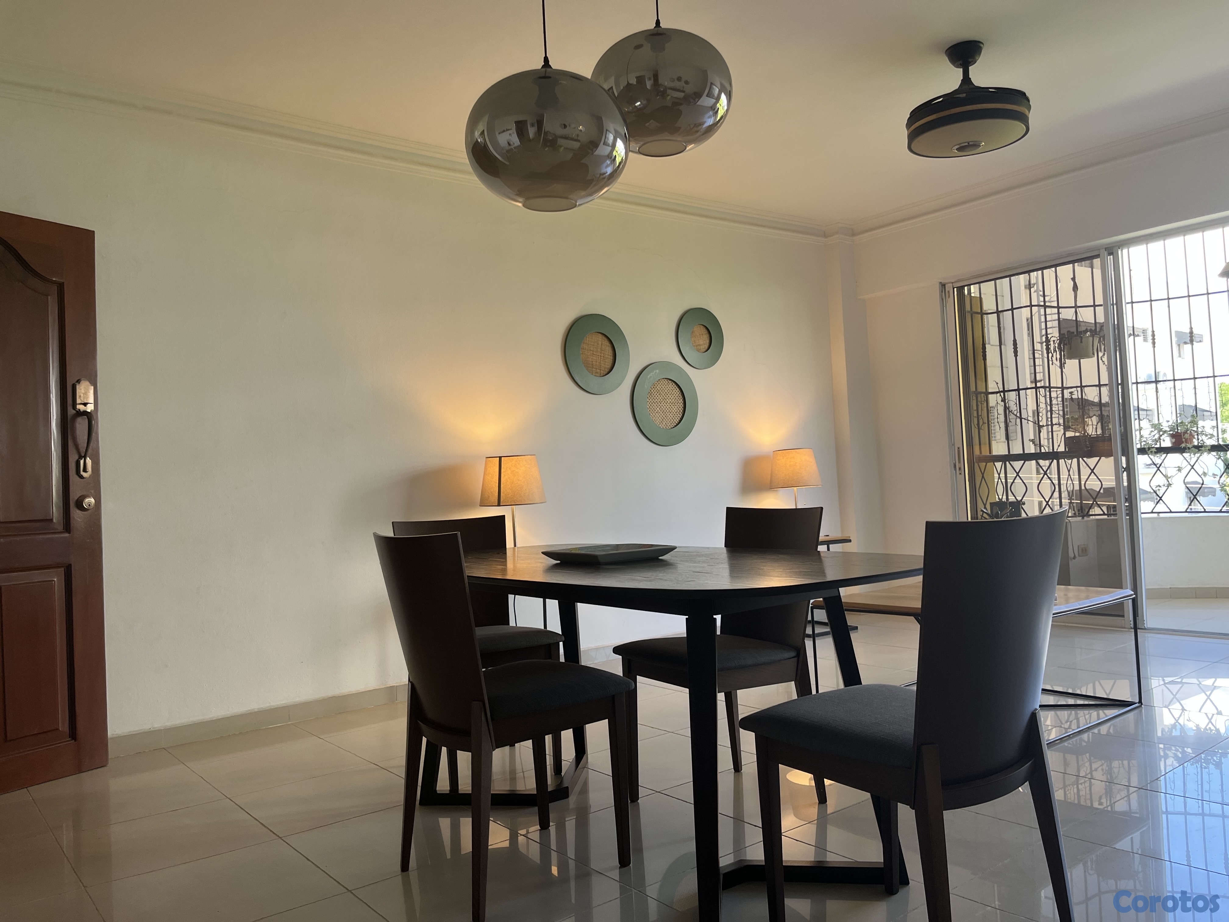 muebles y colchones - juego de comedor 4 sillas ( de Ilumel)RD$18,000 4